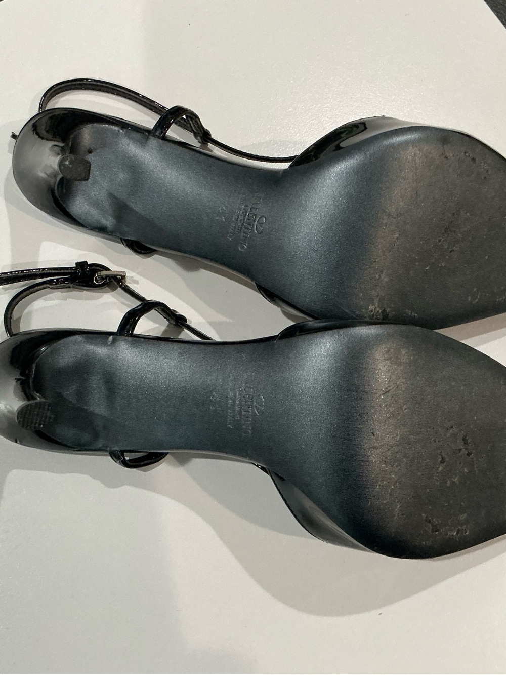 Valentino Garavani VLogo patent leather sling back pumps black EU41 US10.5 to 11 - Picture 9 of 12